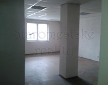 Priemyselná hala s pozemkom a výrobnou halou s administratívnymi priestormi.