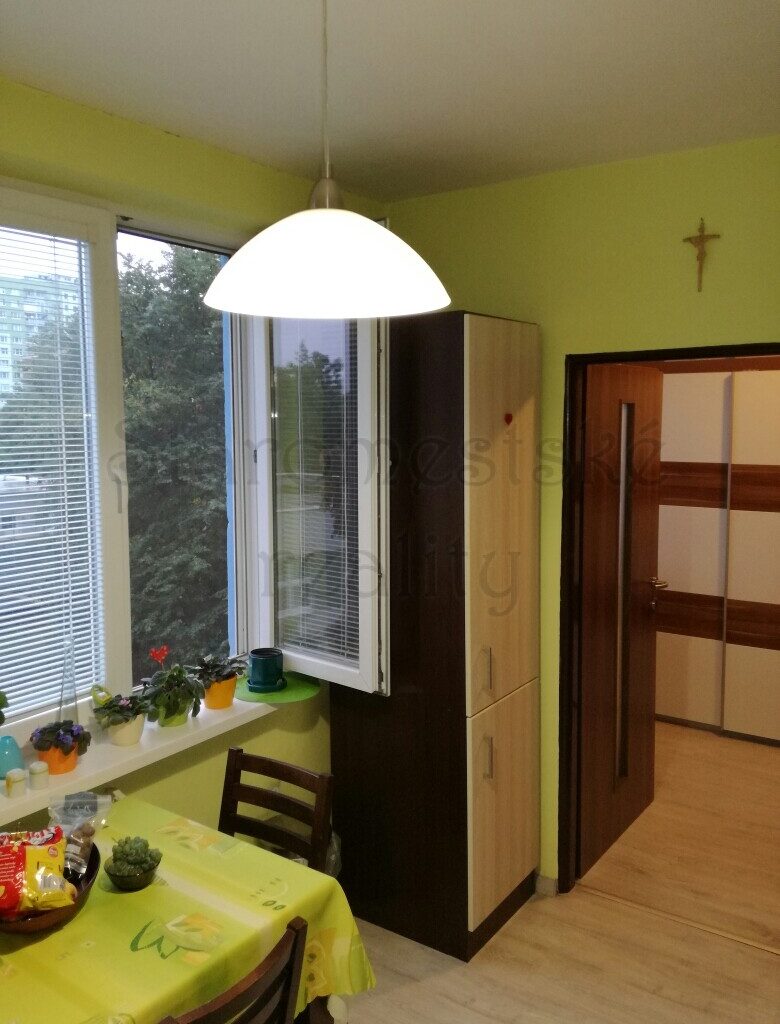 2izb.,42m2, úplná,3/13, Jantárová, Juh