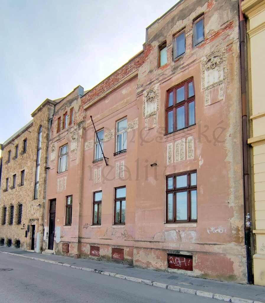 4-izb, Nebytový priestor Štefánikova ulica 169m2 Staré mesto