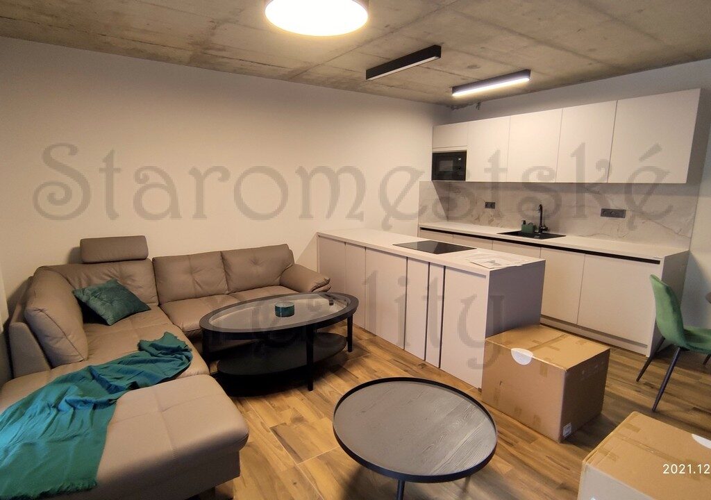 2-izb, PRENÁJOM Kováčska, 1/3 s parkovacím miestom