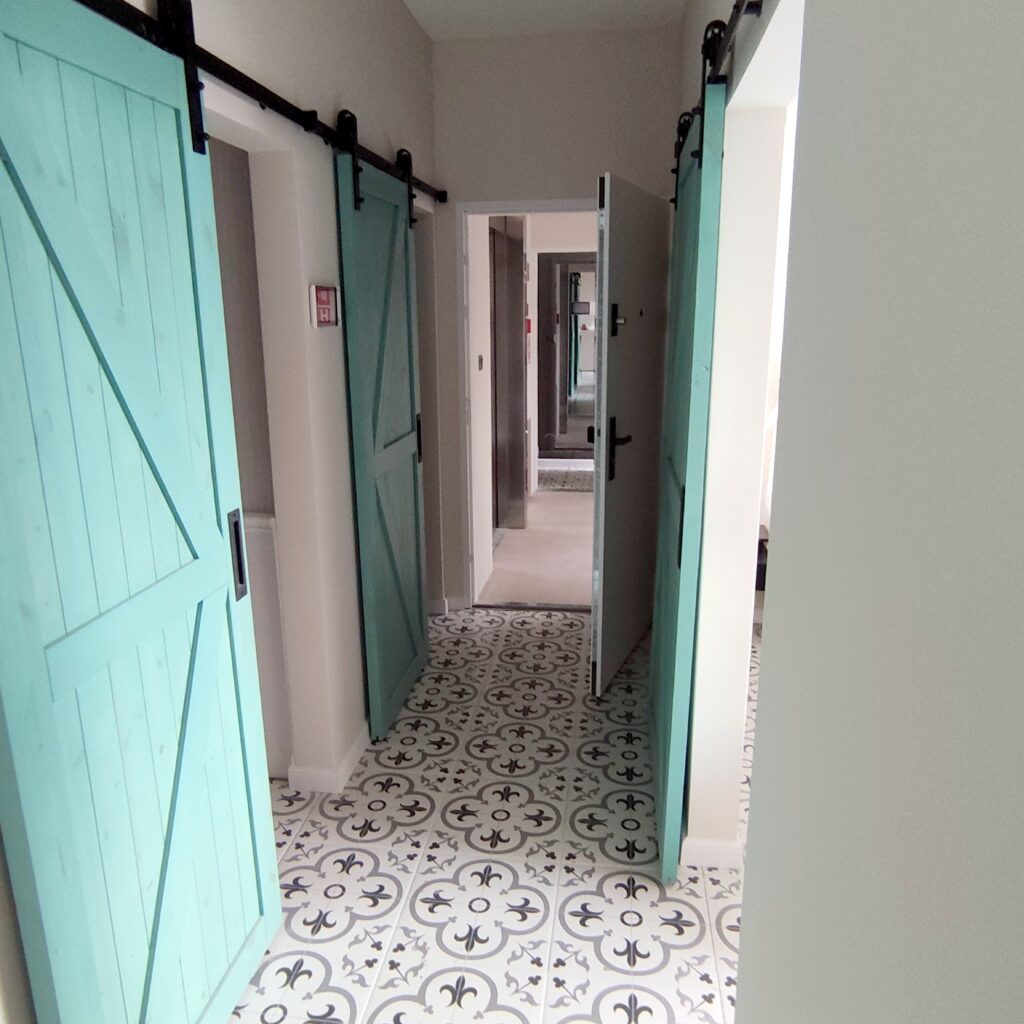 2-izb, PRENÁJOM Kováčska, 3/3 s parkovacím miestom