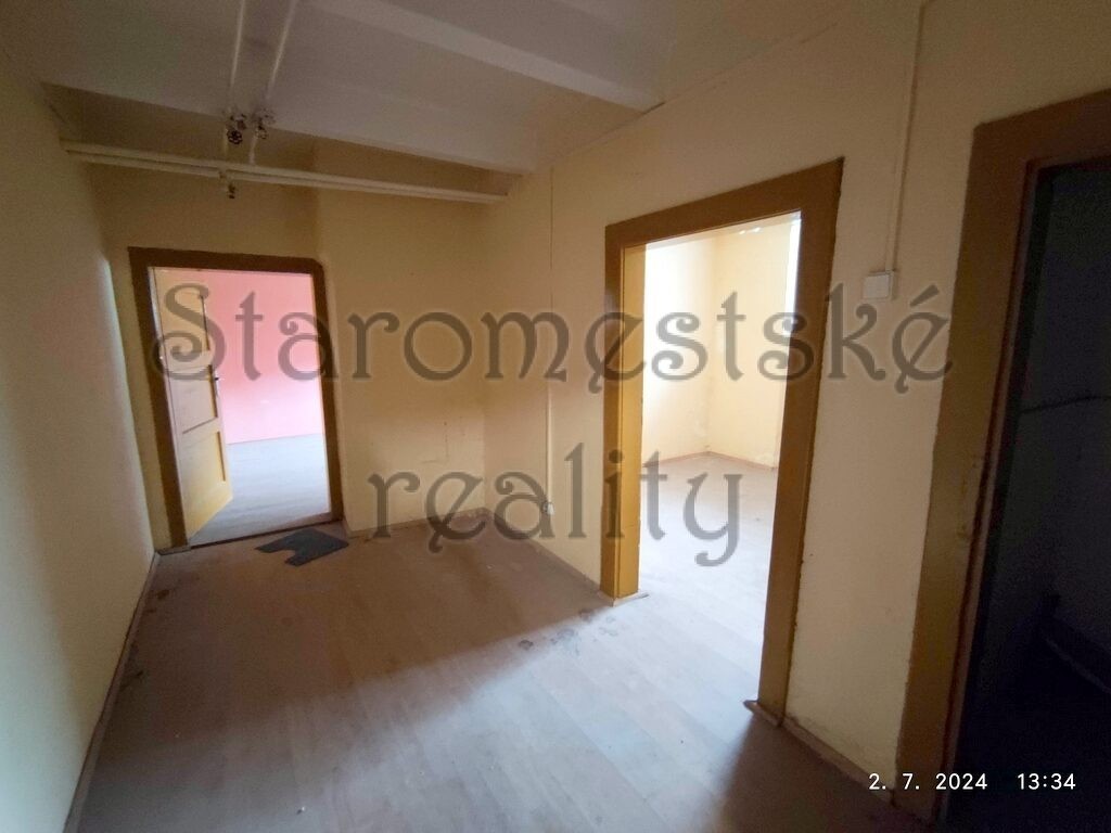 REZERVOVANÉ Nebytový priestor Jarná 38m2